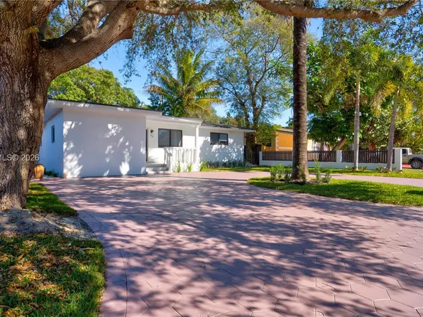 315 NE 160th Ter, Miami, FL 33162