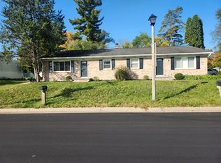 1797 Woodside Dr, East Lansing, MI 48823