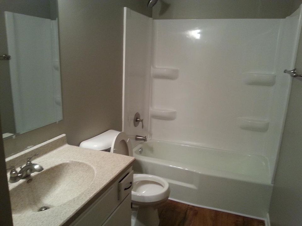 2nd image of 2068 Hammond Rd