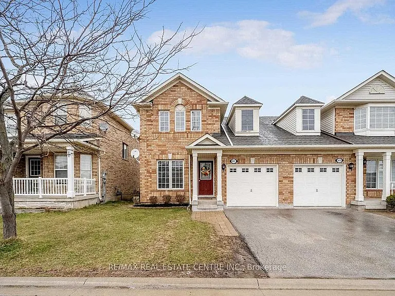 665 Thompson Rd S — Photo 1