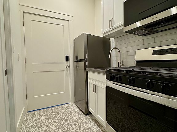 4th image of 536 Aurora Ave #1/2-B