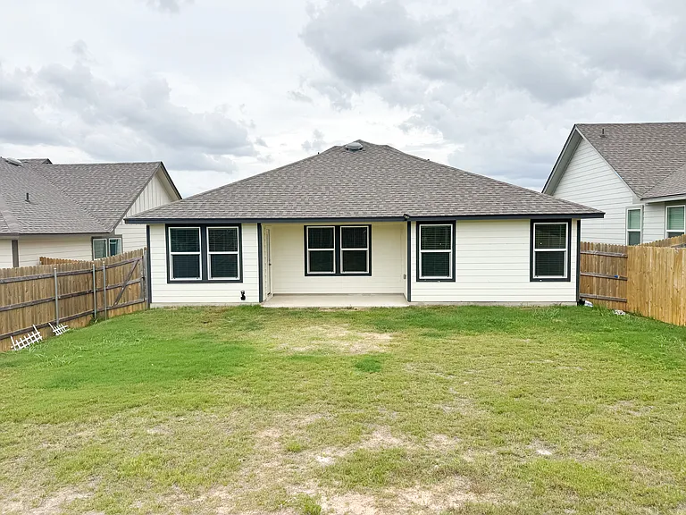 7307 Gilbert Dr — Photo 20