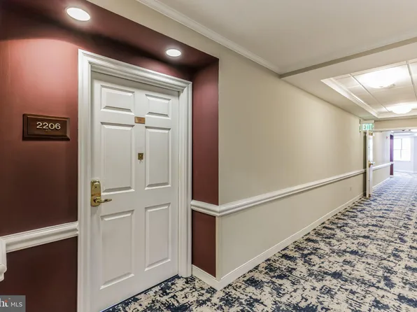 2206 Windrow Dr, Princeton, NJ 08540