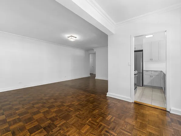 136 East 55th Street 06O image 2 of 6