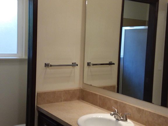 5th image of 8417 Edgewater Dr SW