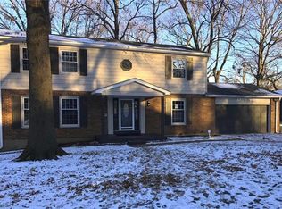 12610 Bay Shore Dr, Florissant, MO 63033