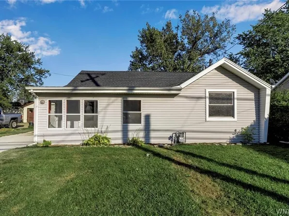 278 Aurora St, Lancaster, NY 14086