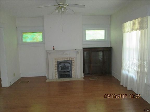3rd image of 1024 Dodgson Ct