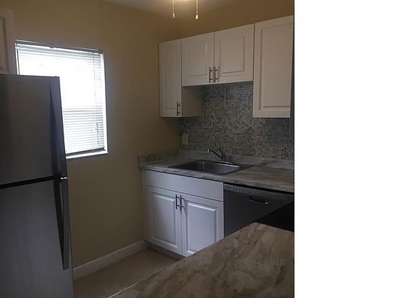 5th image of 256 Tuscany E #256