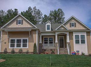 445 Woodward Ridge Dr, Mt Holly, NC 28120