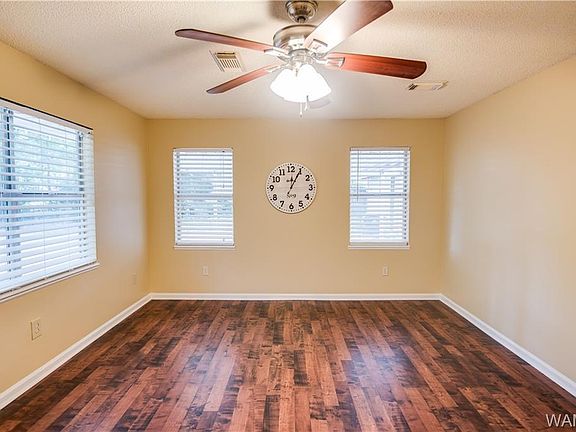 4th image of 1707 23rd Ave E