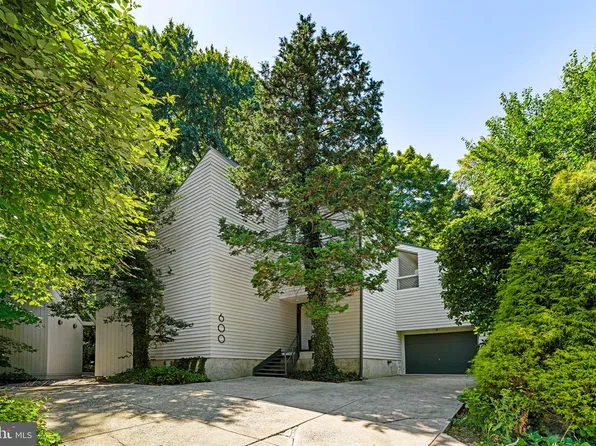 600 N Swarthmore Ave, Swarthmore, PA 19081