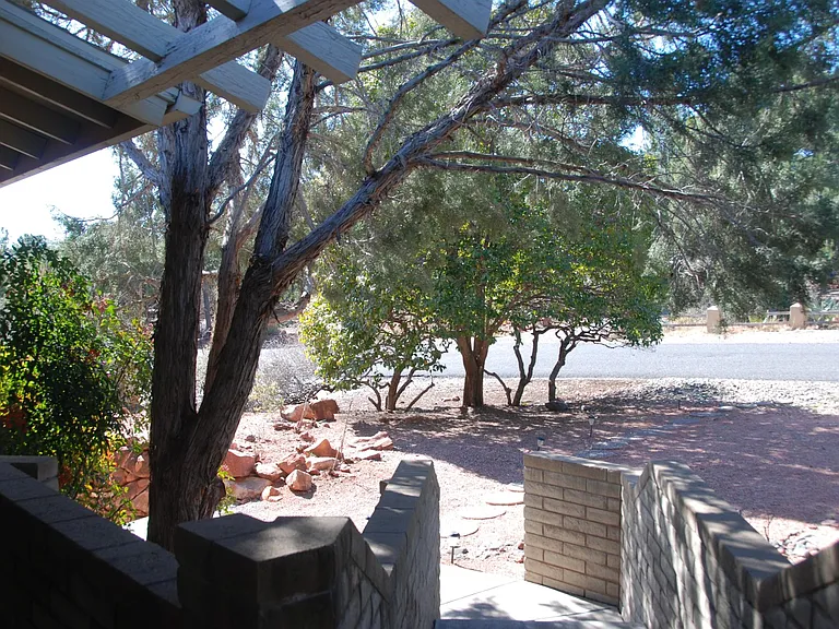 290 Pony Soldier Rd — Photo 4