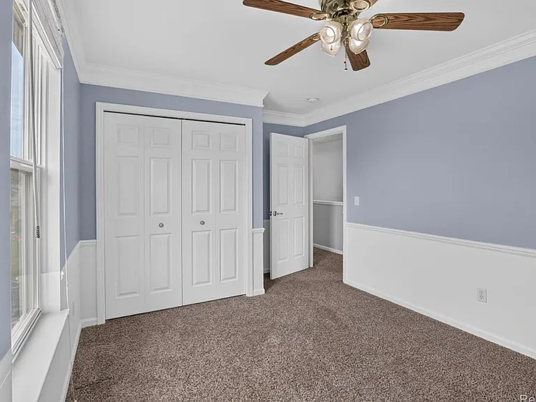 5001 Meadow Crest Cir — Photo 31