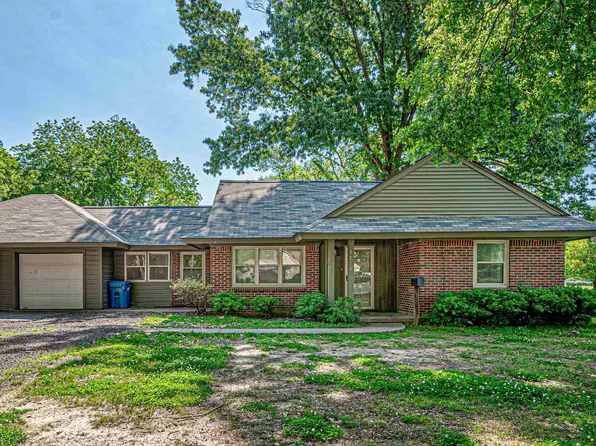 7710 Shamrock Rd, Millington, TN 38053