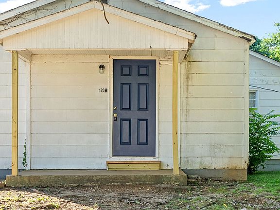 3rd image of 420 Lafayette Rd #420B