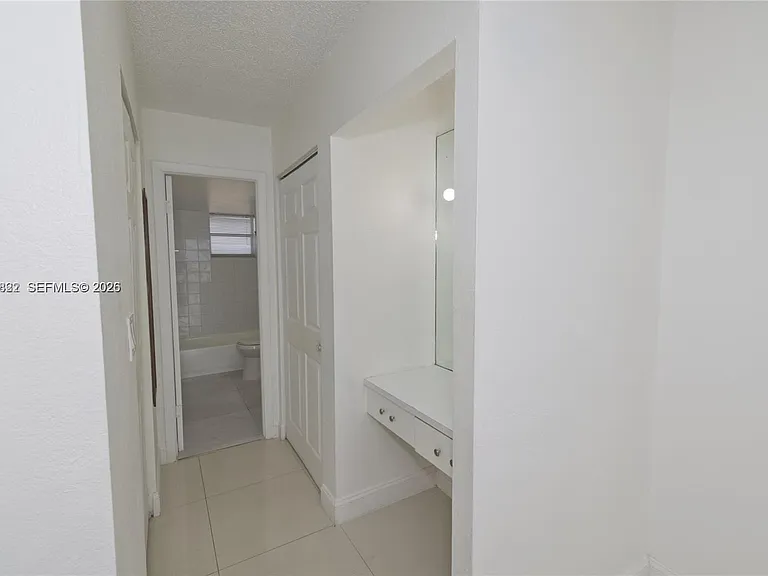 2903 N Miami Beach Blvd #806 — Photo 8
