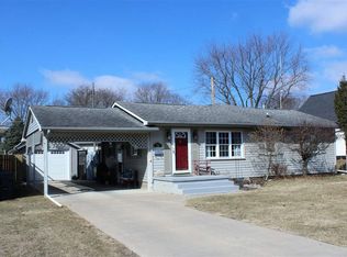 730 12th Ave S, Clinton, IA 52732