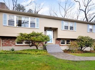 21 Cherokee Rd, Acton, MA 01720