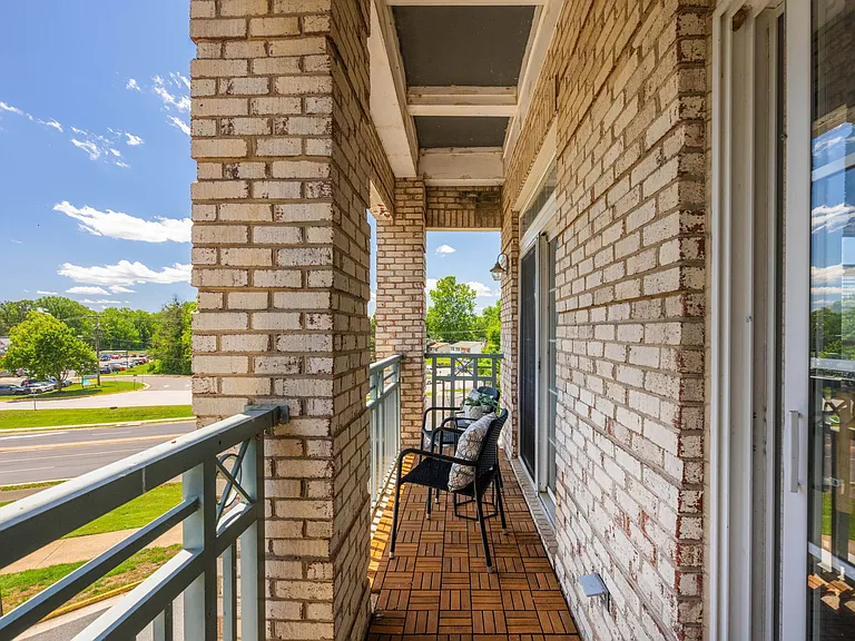 810 Belmont Bay Dr #201 — Photo 35