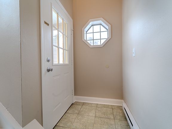 2nd image of 1322 Hampton Place Blvd #1322