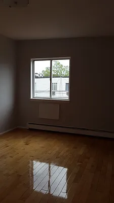 Rented by Elite NY Holdings | media 16
