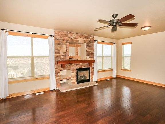 5th image of 5429 Luge Ln