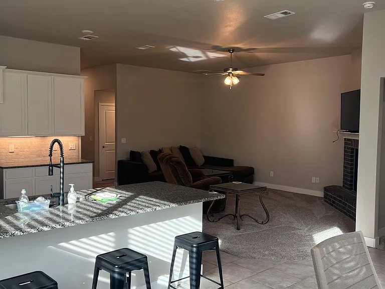 2405 Outlaw Ct — Photo 4