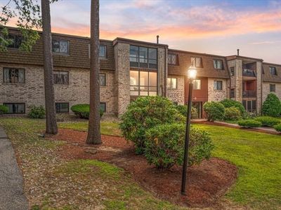 2 Greenbriar Dr APT 204, North Reading, MA, 01864