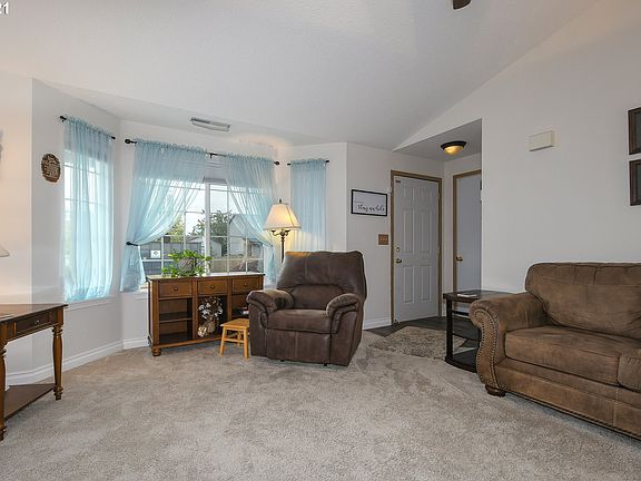 5th image of 15316 NE 90th St