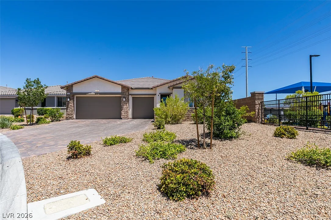 4 bed, 3.5 bath, 2796 sqft, $3,600 — Photo 1