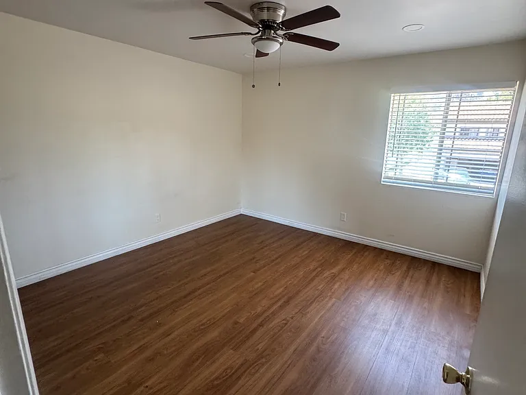 983 Amistad Pl #D — Photo 8