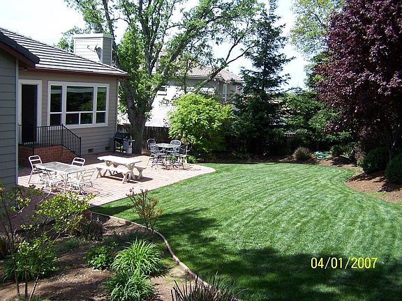 2nd image of 1194 Humbug Way