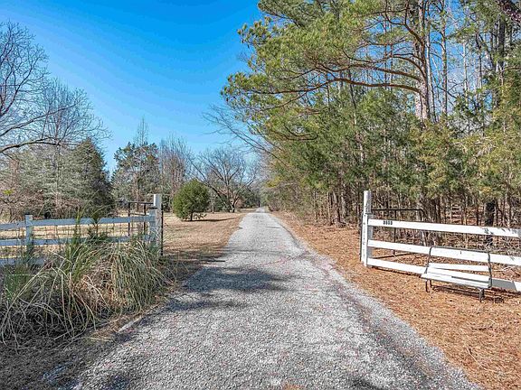 3rd image of 3600 Kennerly Rd