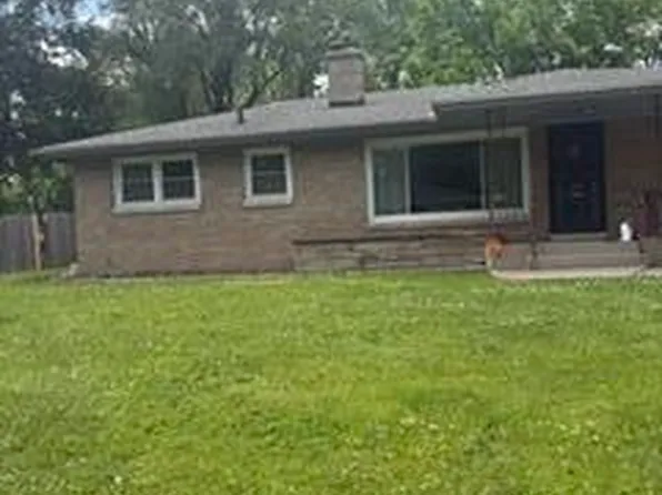 5940 Hayes Pl, Merrillville, IN 46410