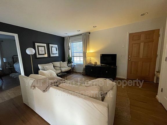 5th image of 445 Gift Ave SE