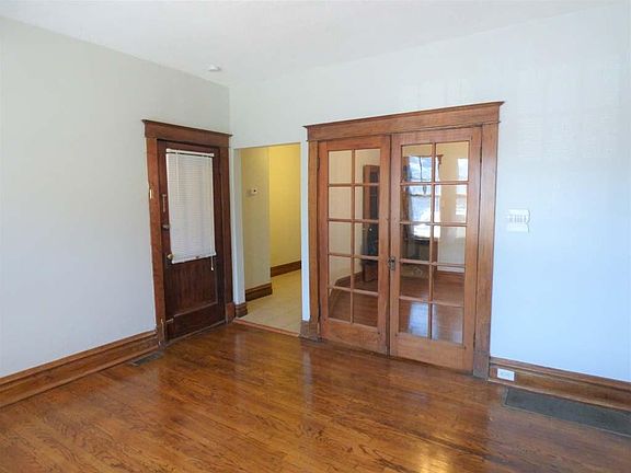 4th image of 3427 Shenandoah Ave APT 1W