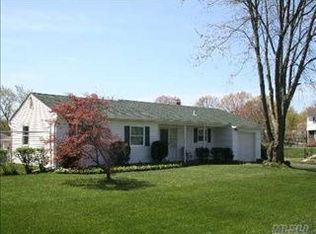2802 West Gate, Medford, NY 11763