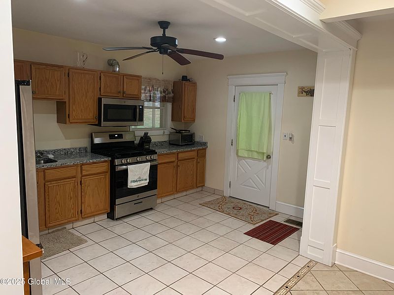 3rd image of 136 Maple Avenue