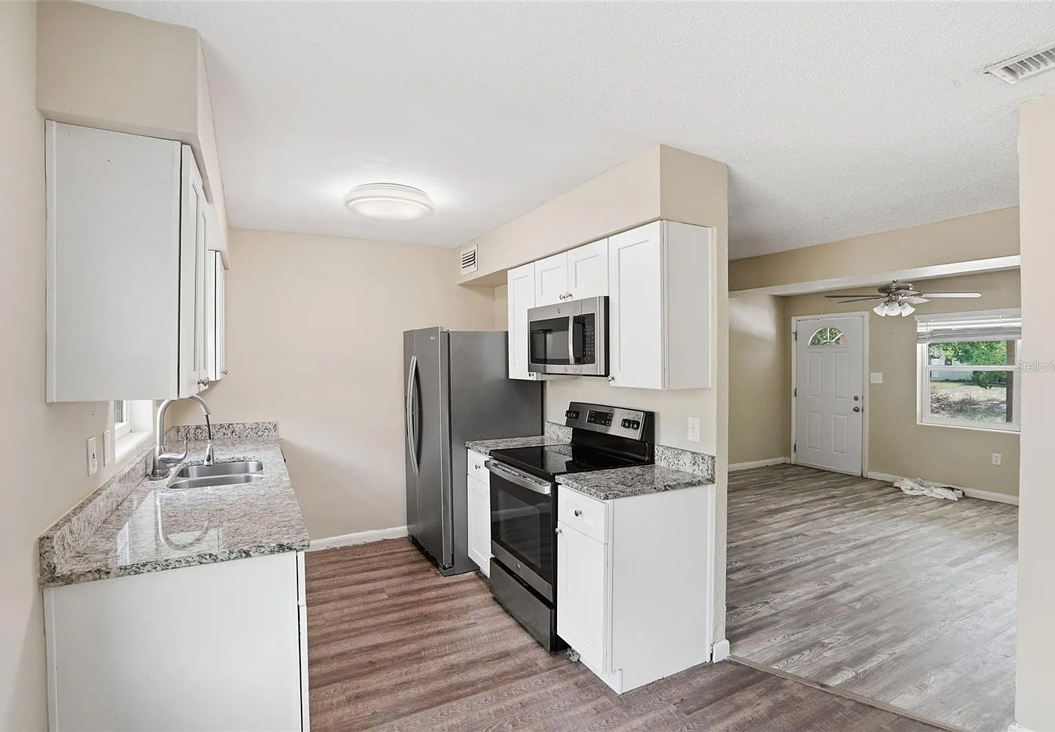 4 bed, 1500 sqft, $2,195 — Photo 4
