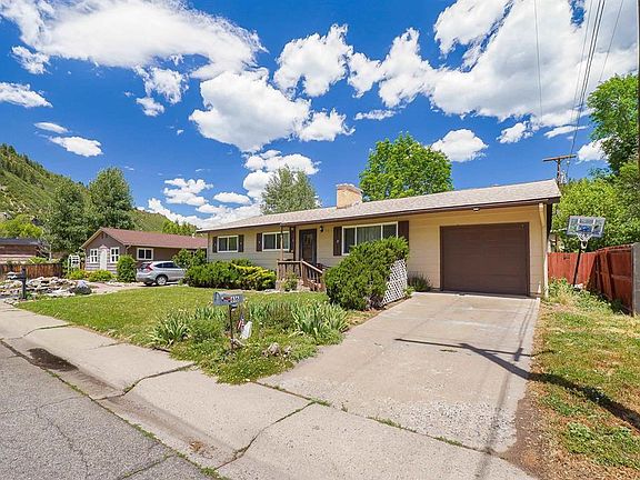3rd image of 616 Sunnyside Drive