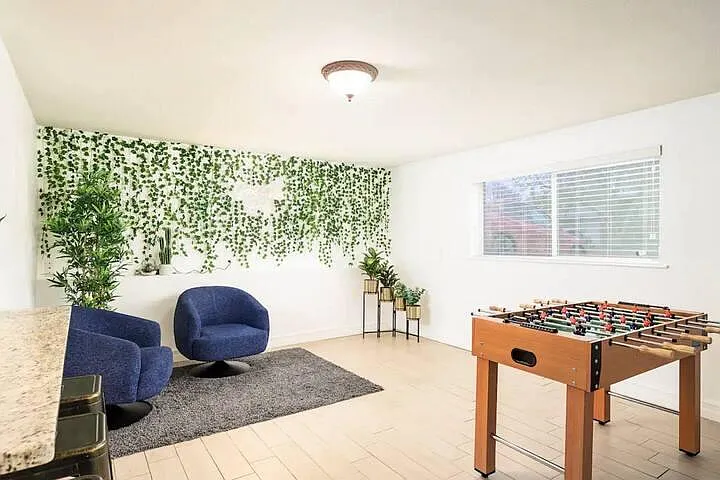 W 62nd Pl — Photo 3