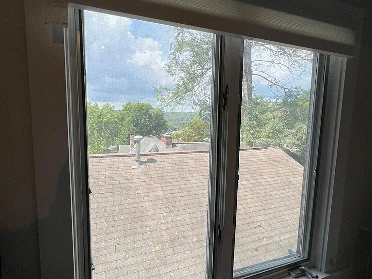 415 E Seneca St #3 — Photo 6