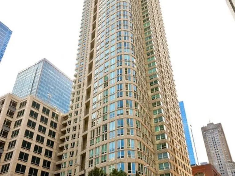 345 N Lasalle St #1207 — Photo 3