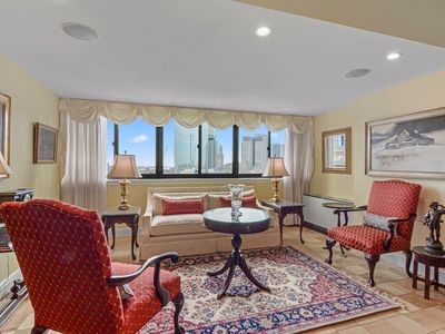 9 Hawthorne Pl APT 17E, Boston, MA, 02114