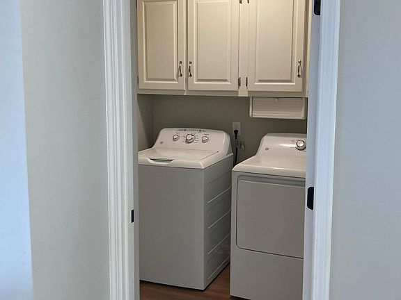 Laundry room off kitchen