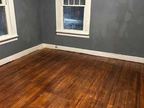 5th image of 1301 Giddings St