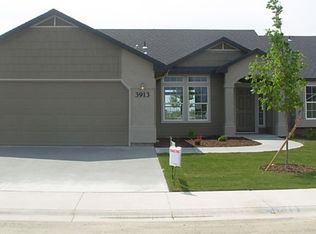 3913 N McKinley Park, Meridian, ID 83646