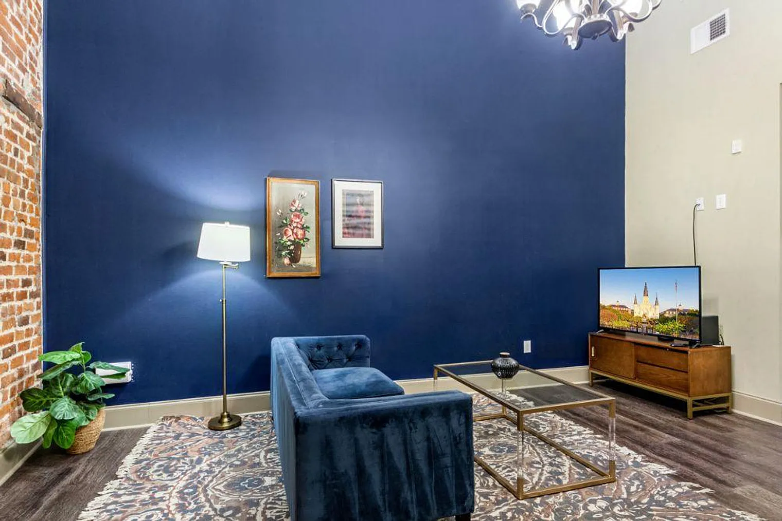 2 bed, 2.0 bath, 1194 sqft, $6,807 — Photo 4