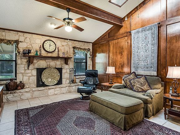 4th image of 15834 Eagle Cliff St